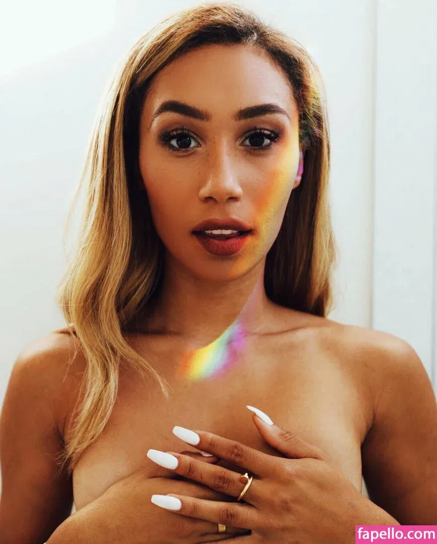 Eva Gutowski Onlyfans Photo Gallery 