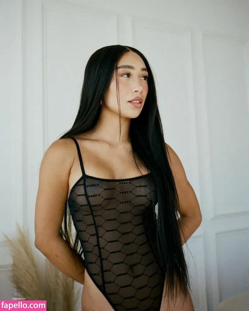 Eva Gutowski Onlyfans Photo Gallery 