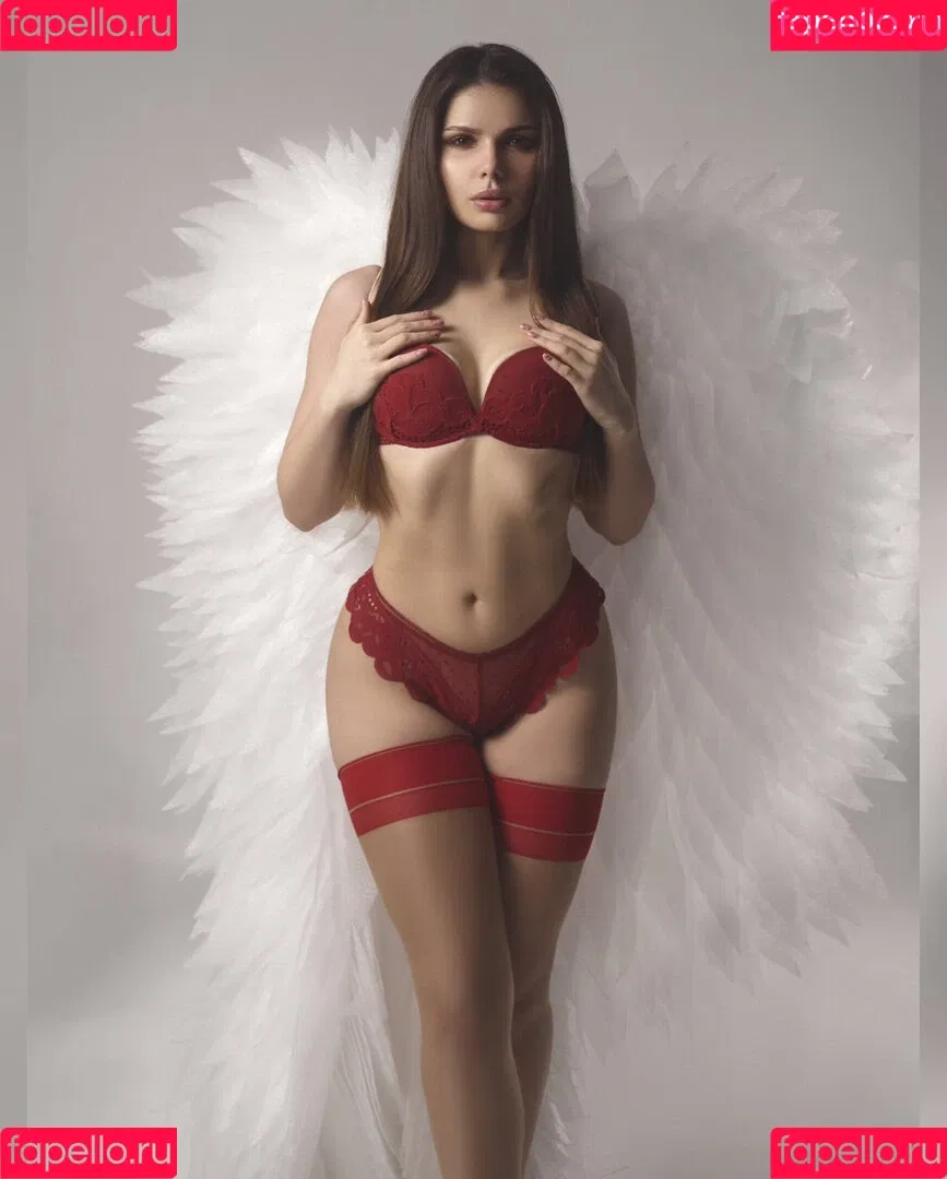 Purple Amelie Onlyfans Photo Gallery 