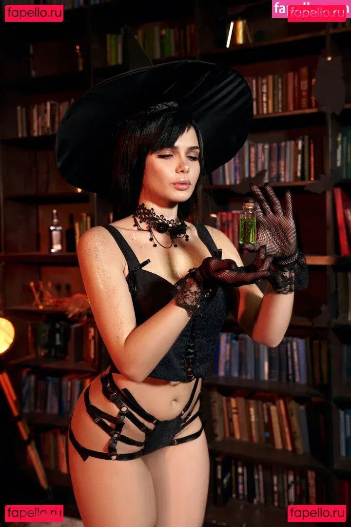 Purple Amelie Onlyfans Photo Gallery 