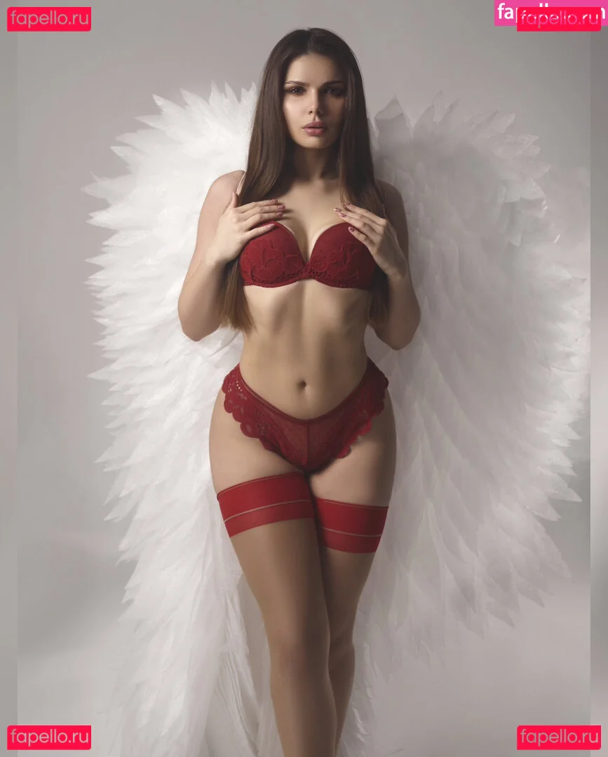 Purple Amelie Onlyfans Photo Gallery 