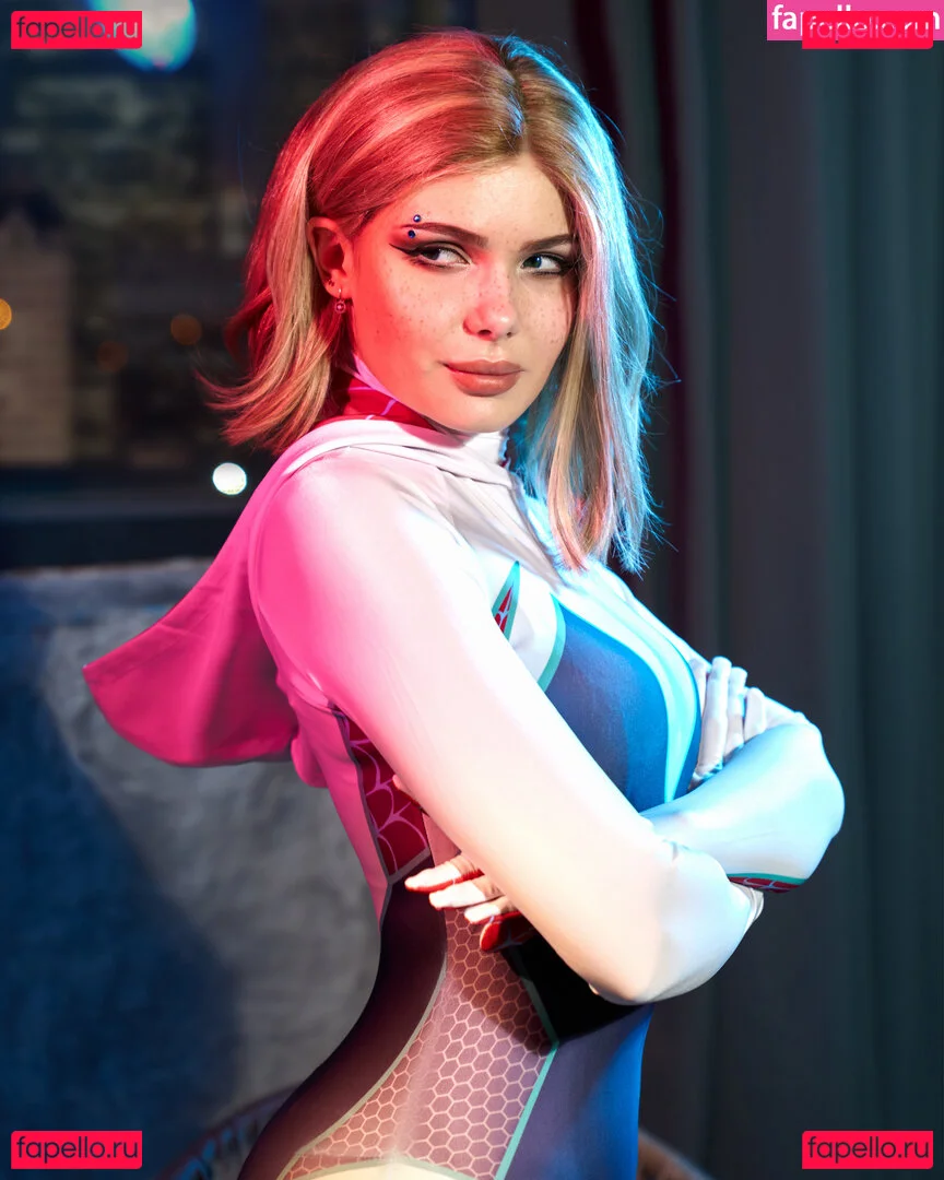 Purple Amelie Onlyfans Photo Gallery 