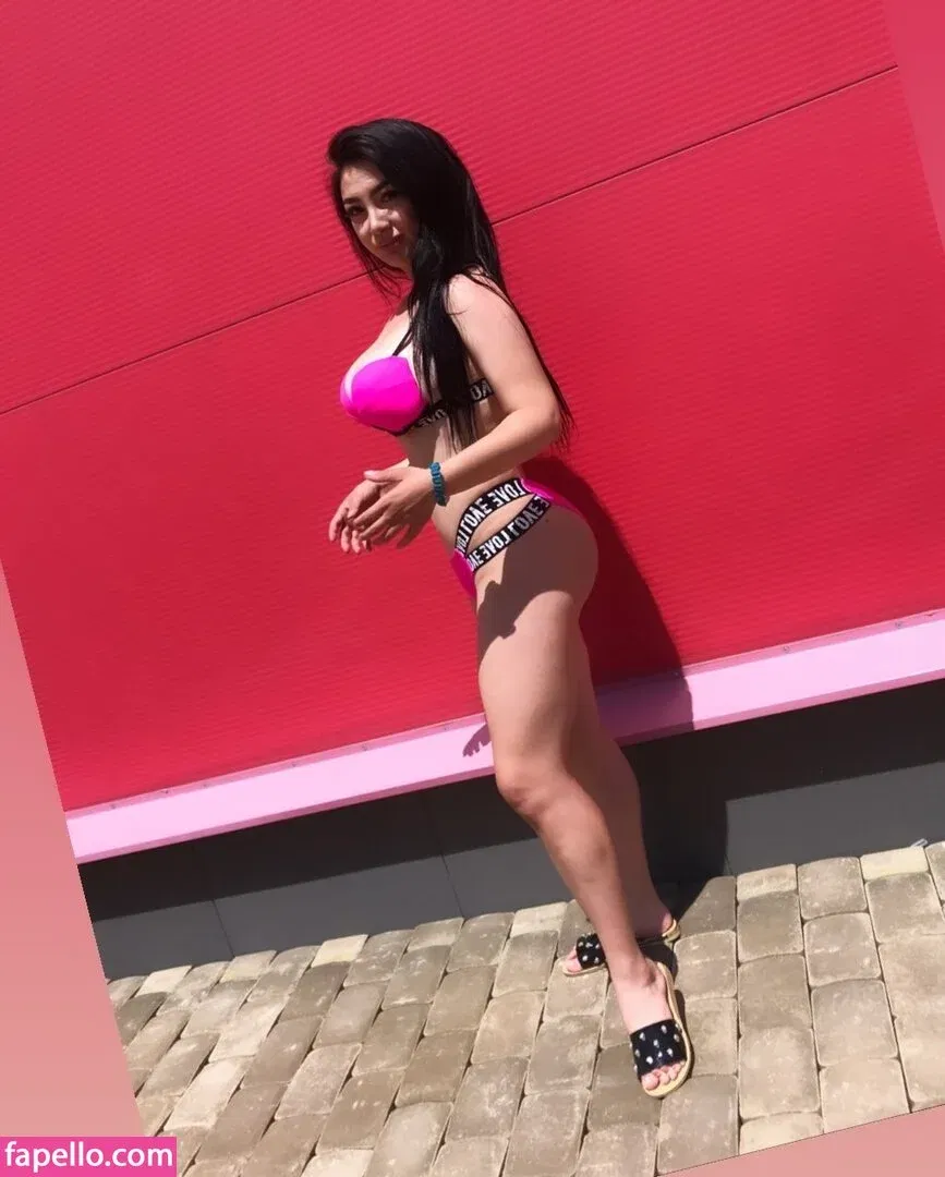 Asa Lochka Onlyfans Photo Gallery 