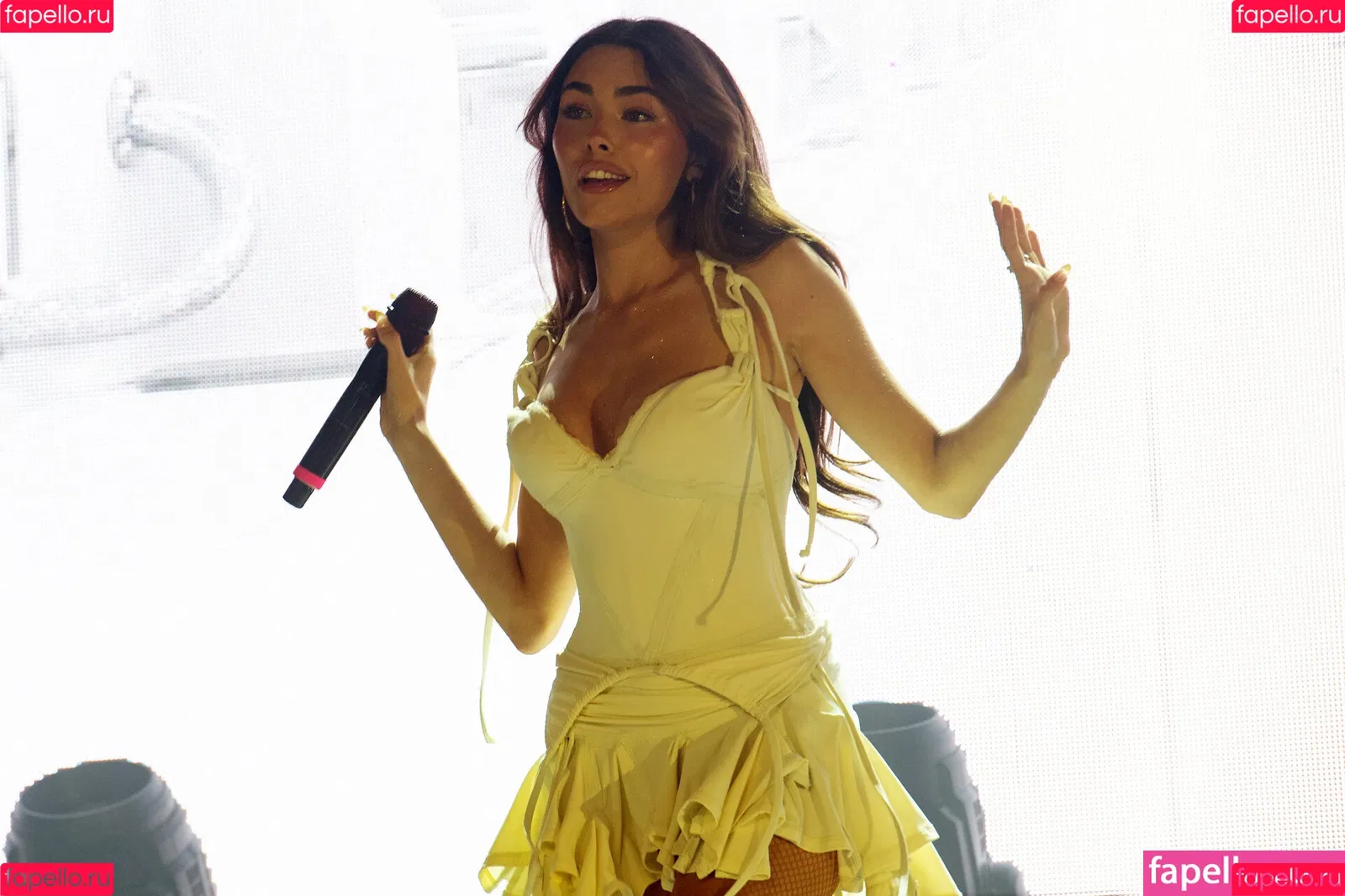 Madison Beer Onlyfans Photo Gallery 