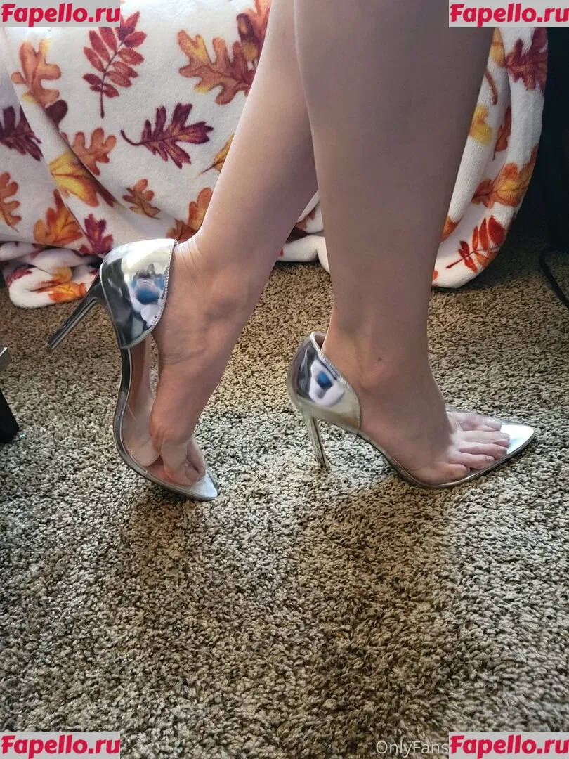 YamSoles Onlyfans Photo Gallery 