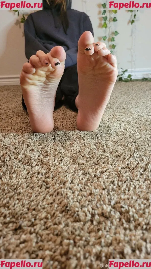 YamSoles Onlyfans Photo Gallery 