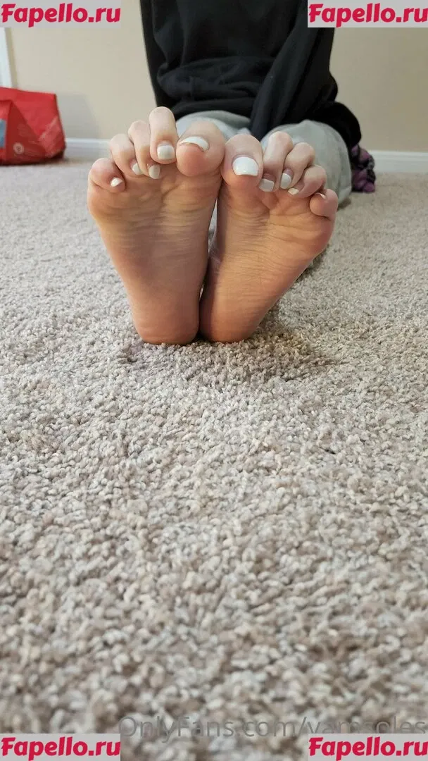 YamSoles Onlyfans Photo Gallery 