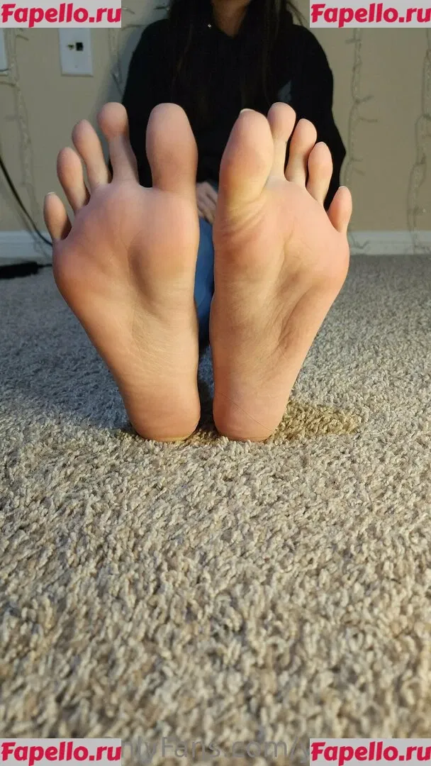 YamSoles Onlyfans Photo Gallery 