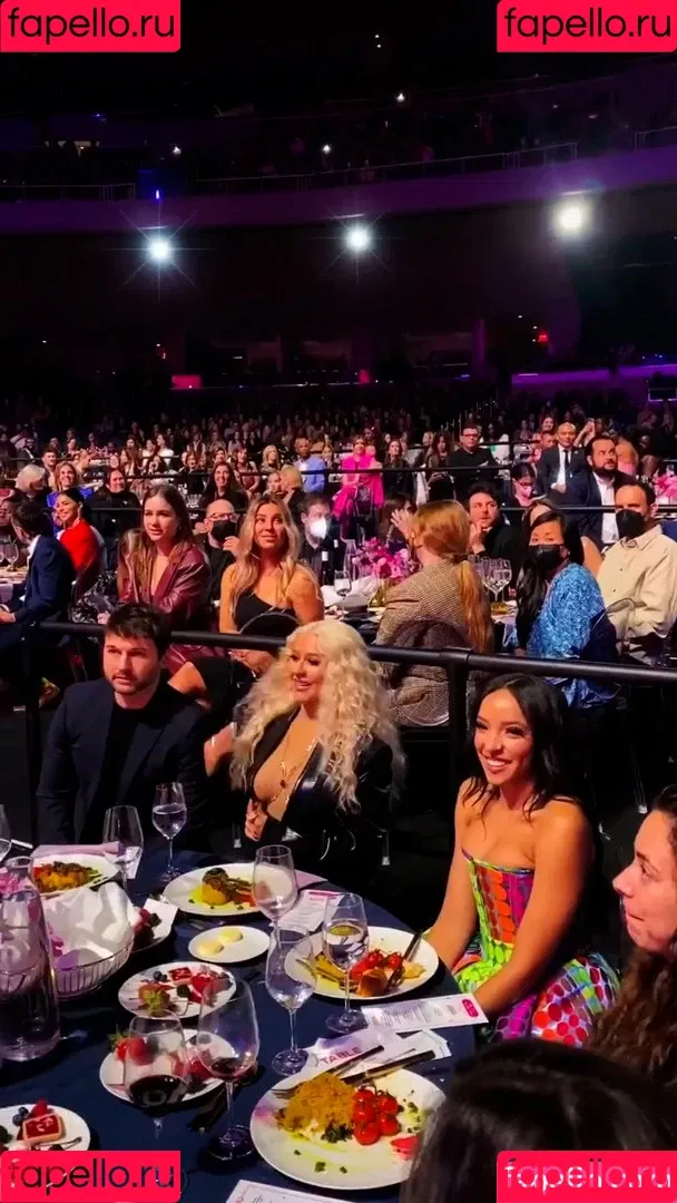 Christina Aguilera Onlyfans Photo Gallery 