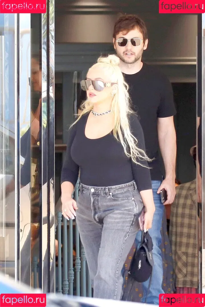 Christina Aguilera Onlyfans Photo Gallery 
