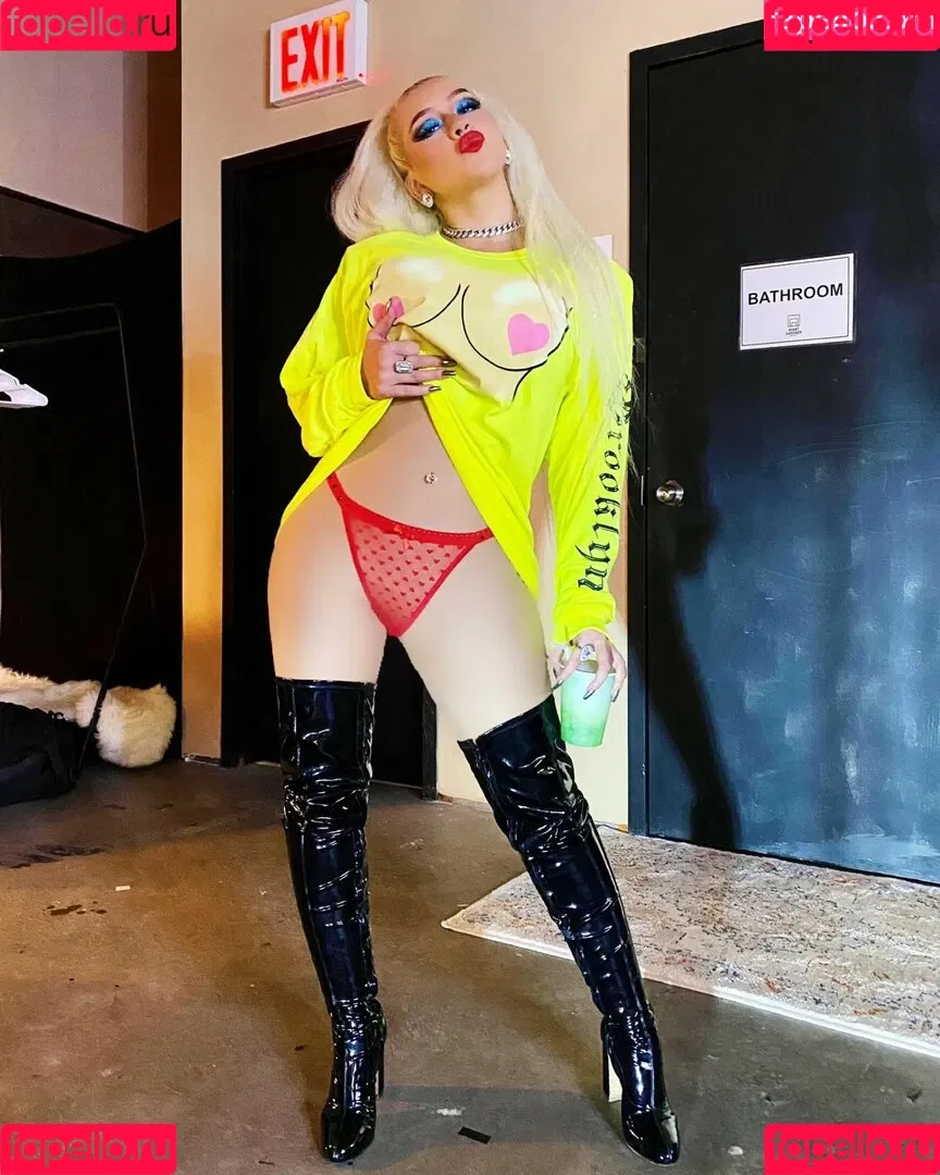 Christina Aguilera Onlyfans Photo Gallery 