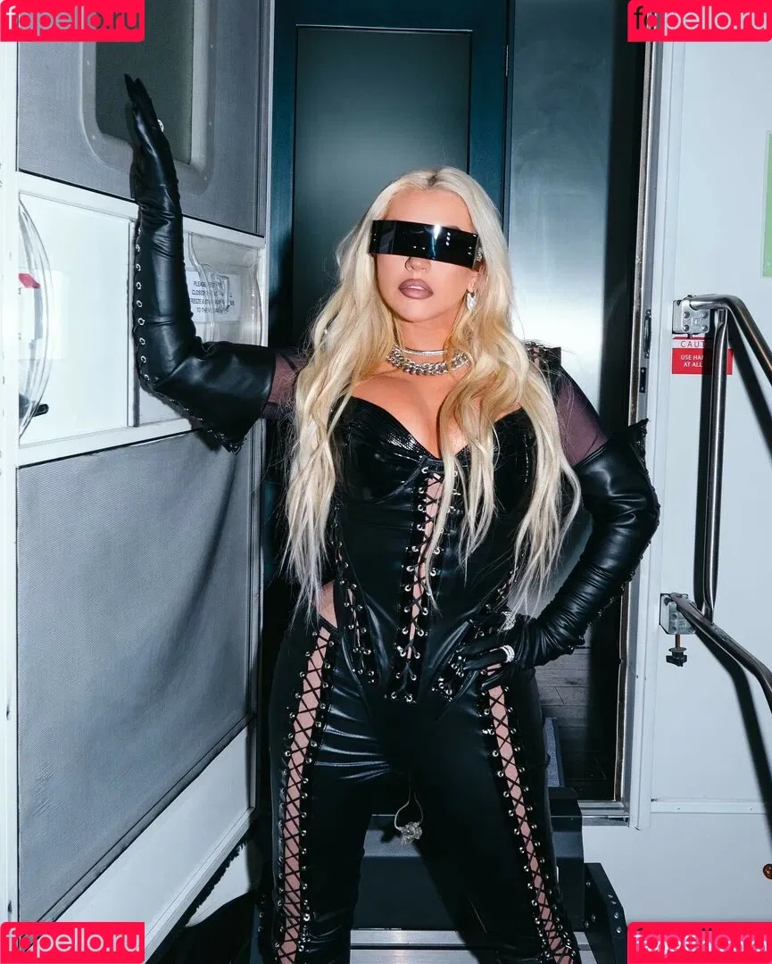 Christina Aguilera Onlyfans Photo Gallery 