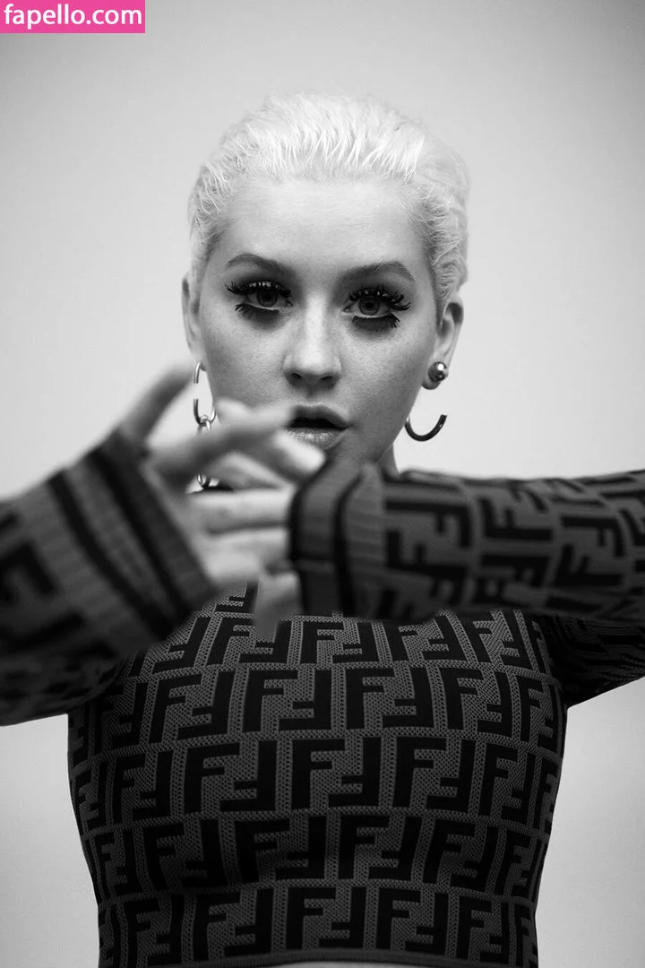 Christina Aguilera Onlyfans Photo Gallery 