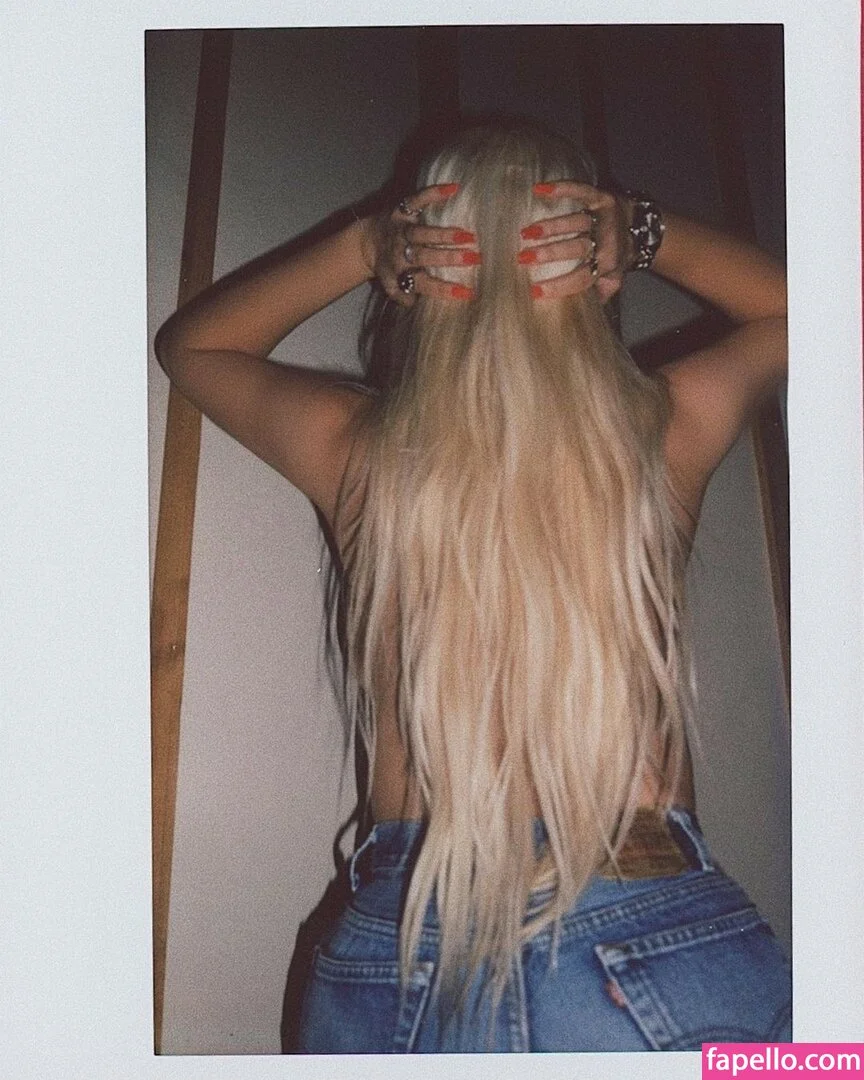 Christina Aguilera Onlyfans Photo Gallery 