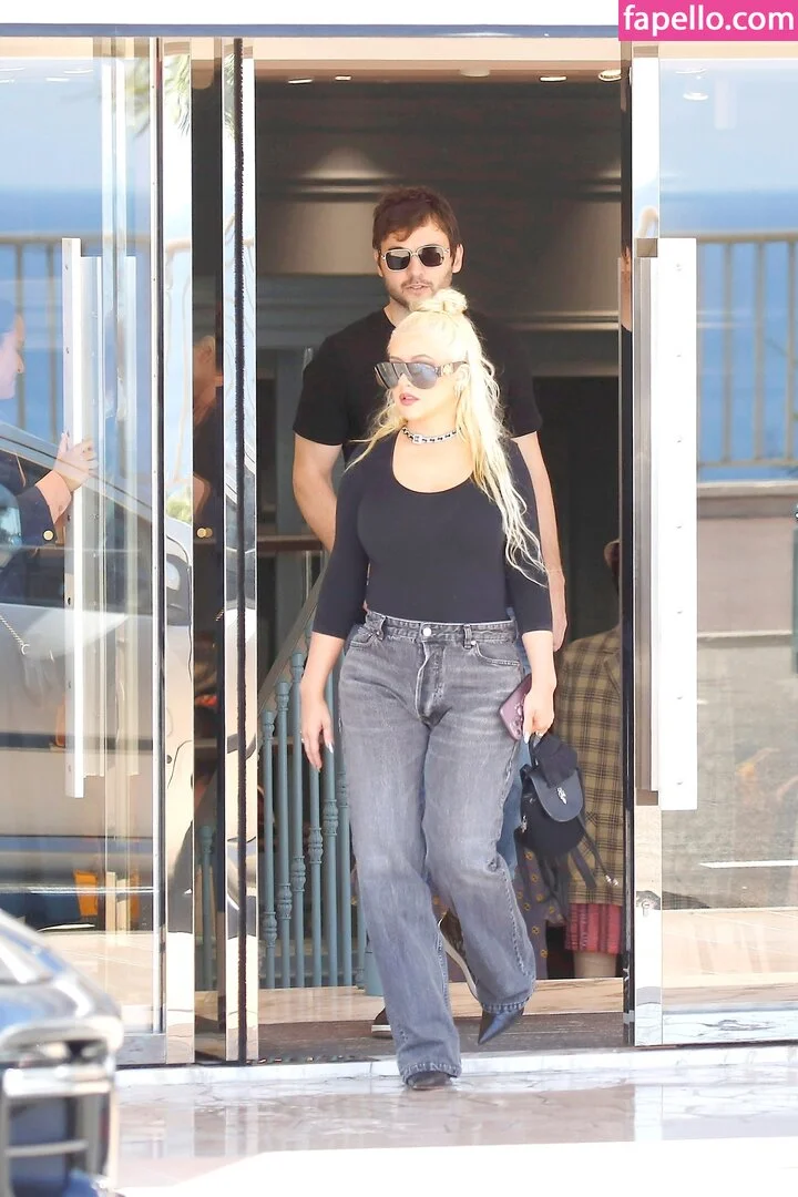 Christina Aguilera Onlyfans Photo Gallery 