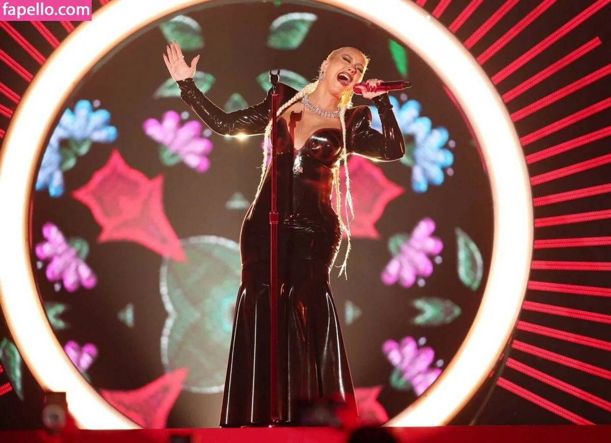 Christina Aguilera Onlyfans Photo Gallery 