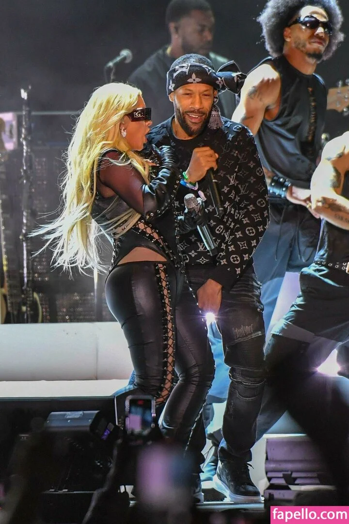 Christina Aguilera Onlyfans Photo Gallery 