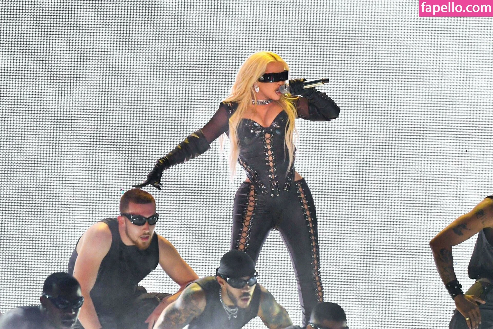 Christina Aguilera Onlyfans Photo Gallery 