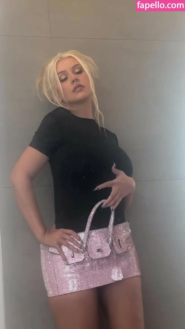Christina Aguilera Onlyfans Photo Gallery 