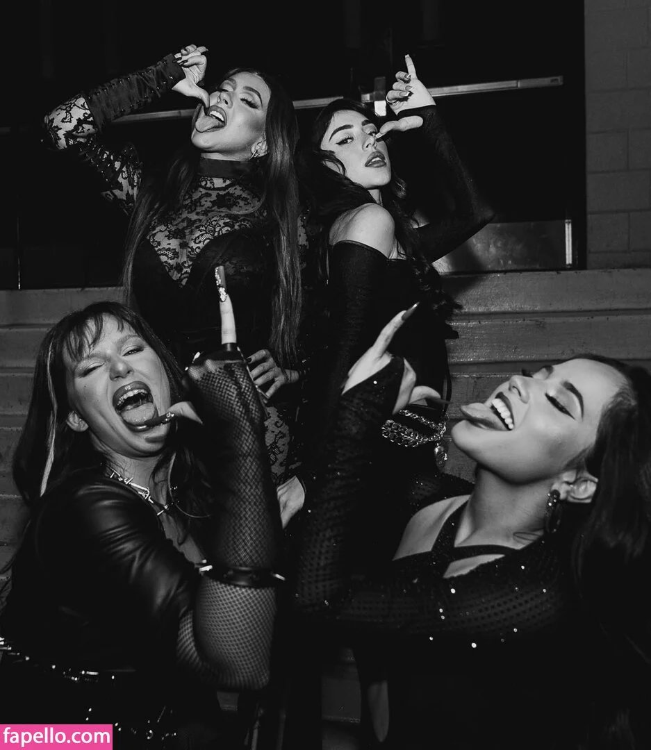 Christina Aguilera Onlyfans Photo Gallery 