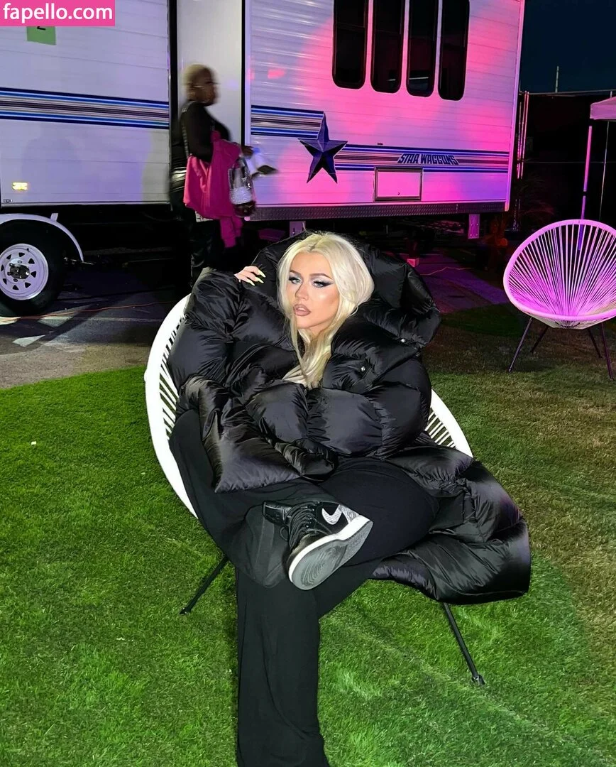 Christina Aguilera Onlyfans Photo Gallery 