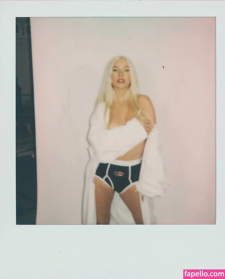 Christina Aguilera Onlyfans Photo Gallery 