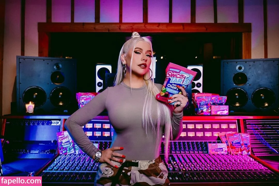 Christina Aguilera Onlyfans Photo Gallery 