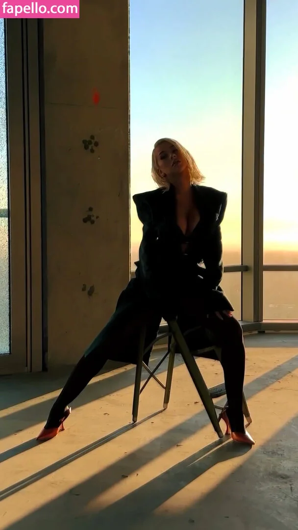 Christina Aguilera Onlyfans Photo Gallery 