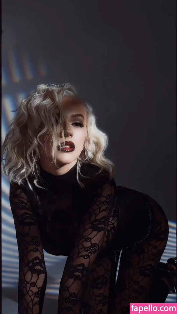 Christina Aguilera Onlyfans Photo Gallery 