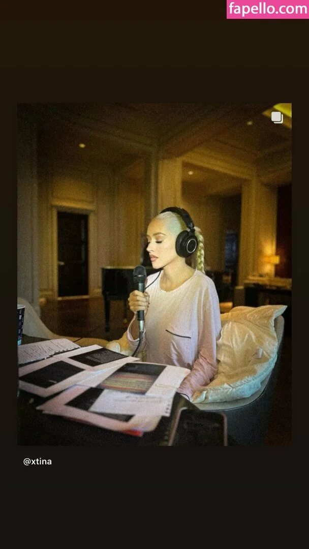 Christina Aguilera Onlyfans Photo Gallery 