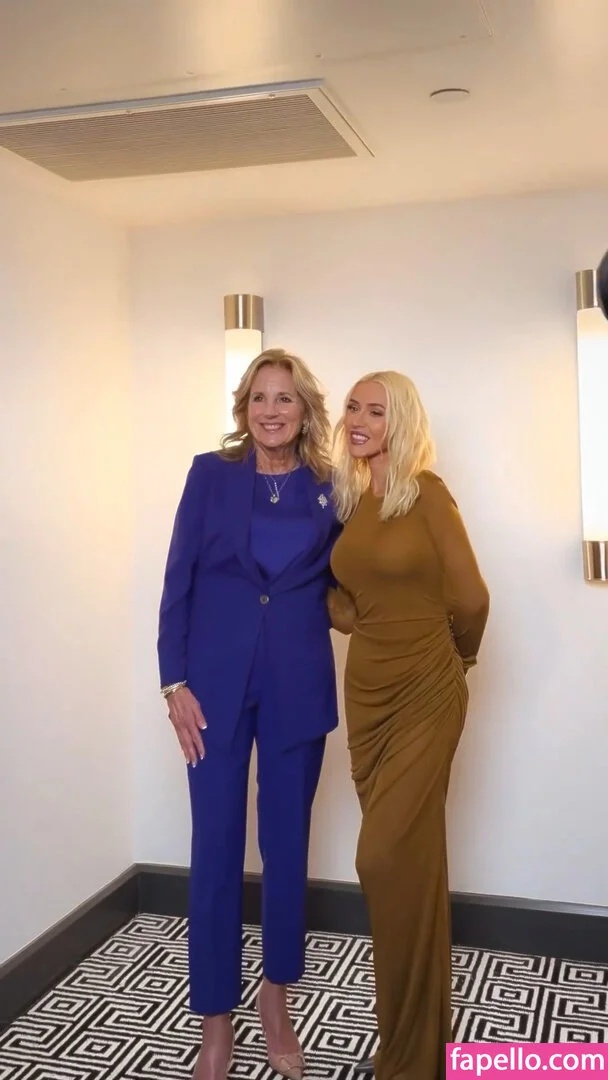 Christina Aguilera Onlyfans Photo Gallery 