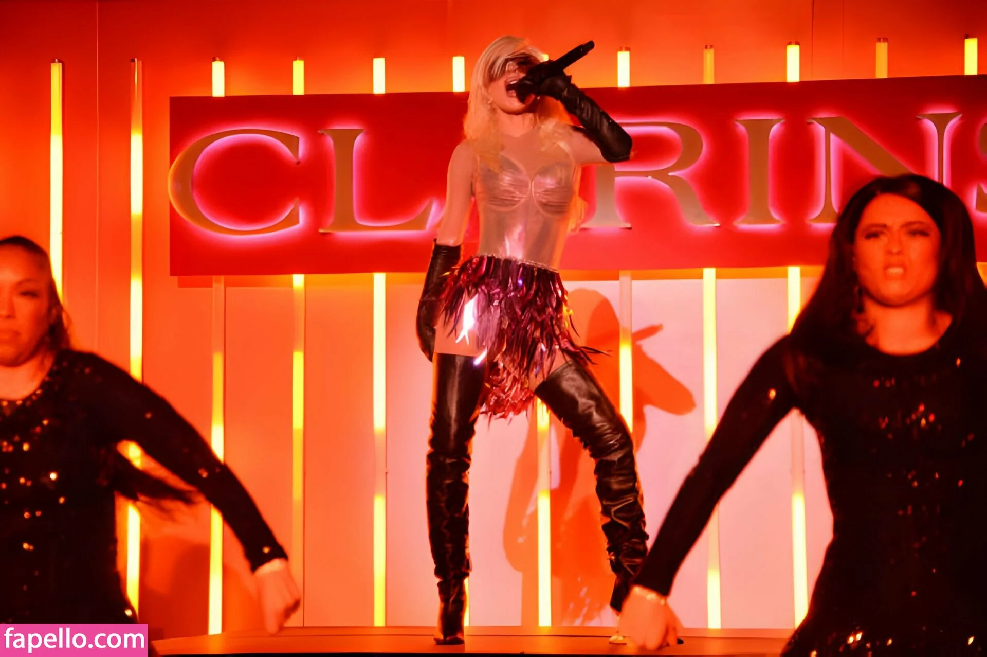 Christina Aguilera Onlyfans Photo Gallery 