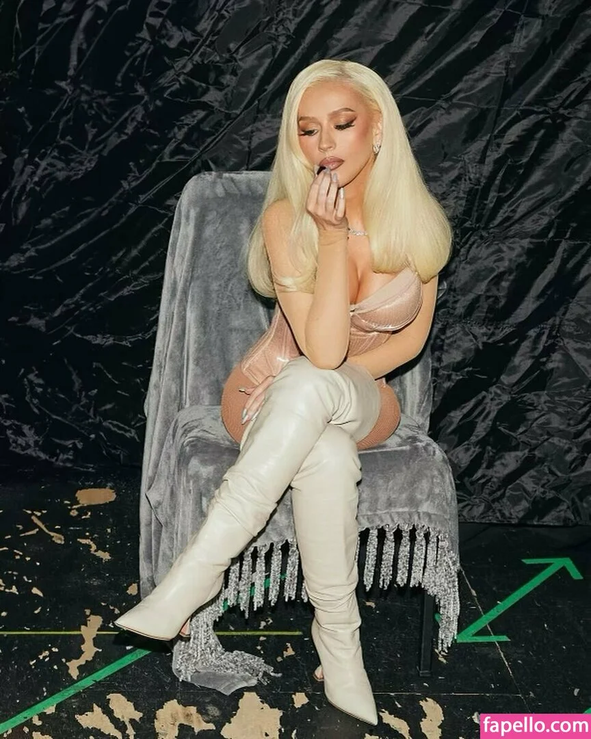 Christina Aguilera Onlyfans Photo Gallery 