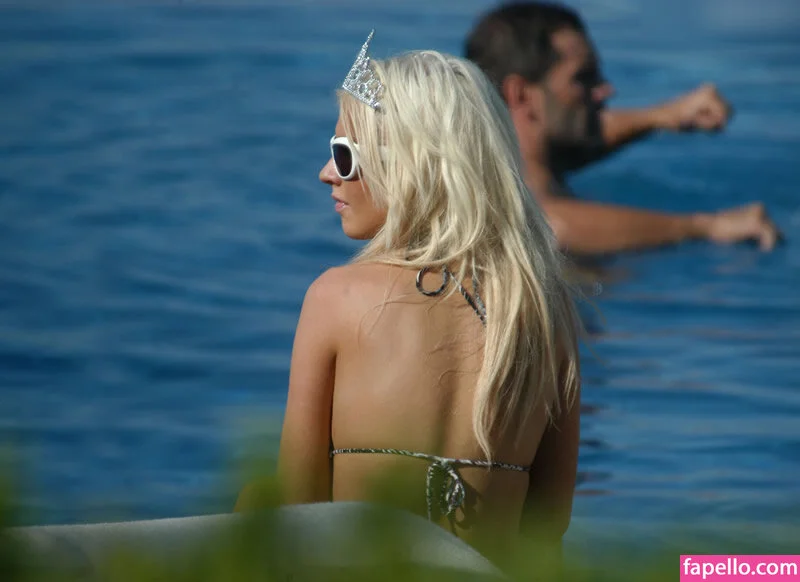 Christina Aguilera Onlyfans Photo Gallery 