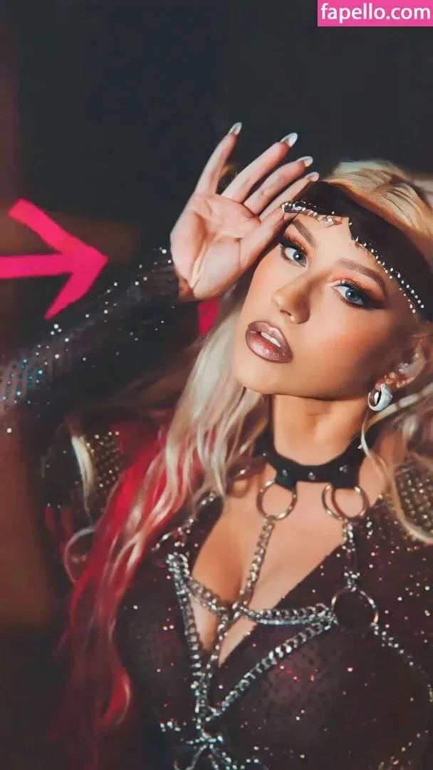 Christina Aguilera Onlyfans Photo Gallery 