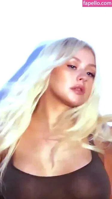 Christina Aguilera Onlyfans Photo Gallery 
