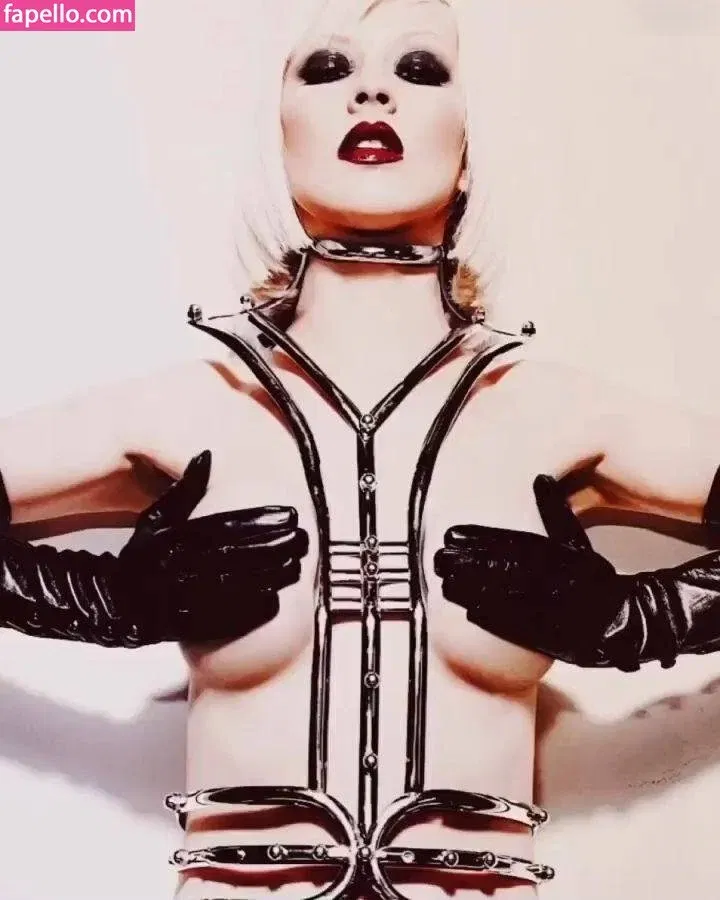 Christina Aguilera Onlyfans Photo Gallery 