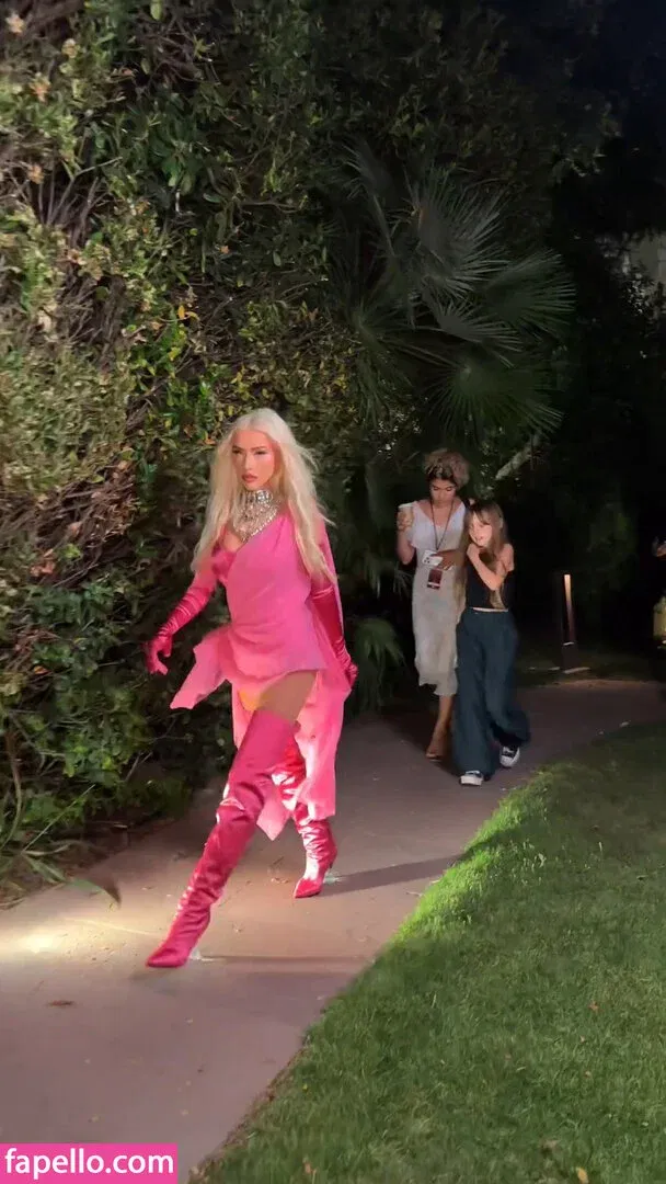 Christina Aguilera Onlyfans Photo Gallery 