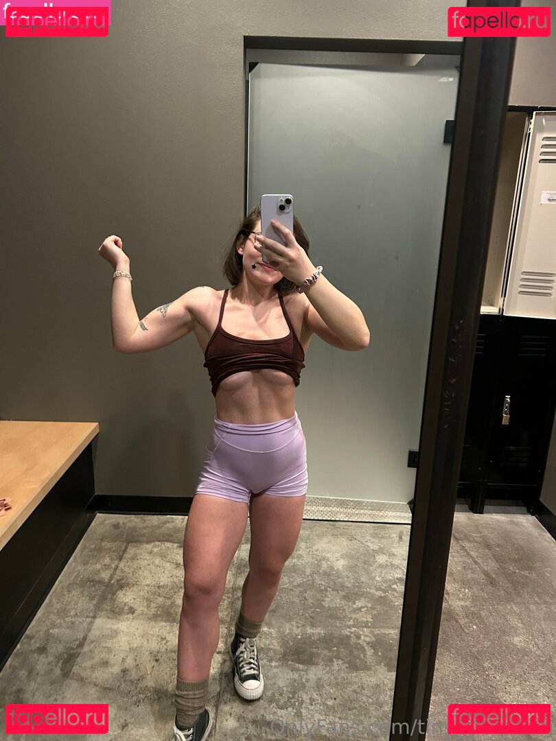 TinyGymPAWG Nude Onlyfans Photo 5