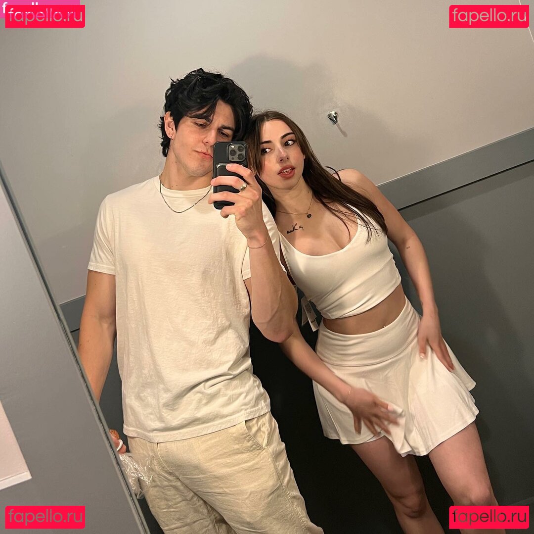ines.roml Nude Onlyfans Photo 22