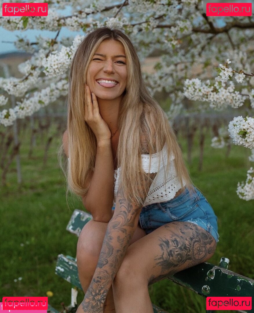 Julia Schäfer Nude Onlyfans Photo 40