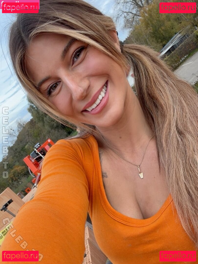Julia Schäfer Nude Onlyfans Photo 5