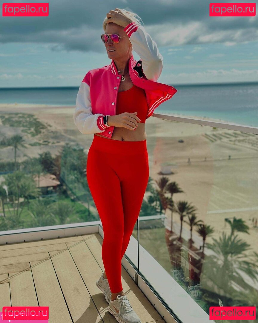 Kamilla Senjo Nude Onlyfans Photo 26
