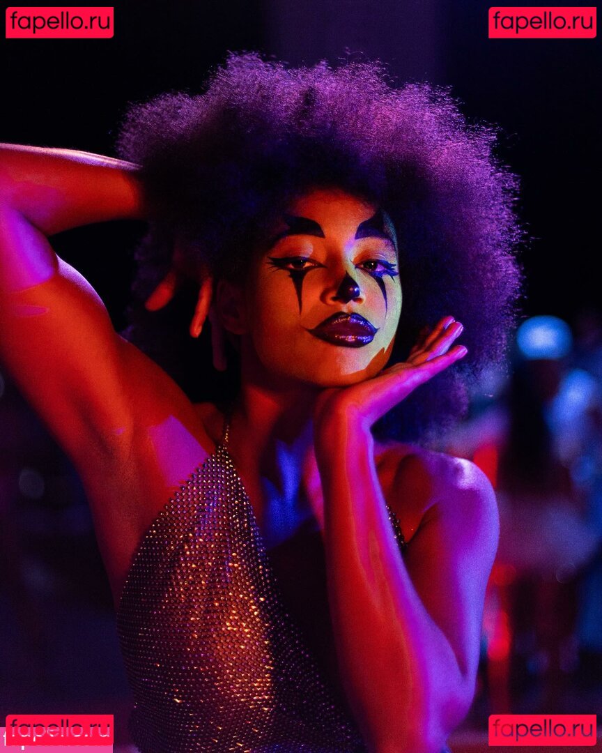 Amandla Stenberg Nude Onlyfans Photo 49