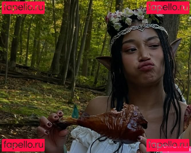 Amandla Stenberg Nude Onlyfans Photo 29