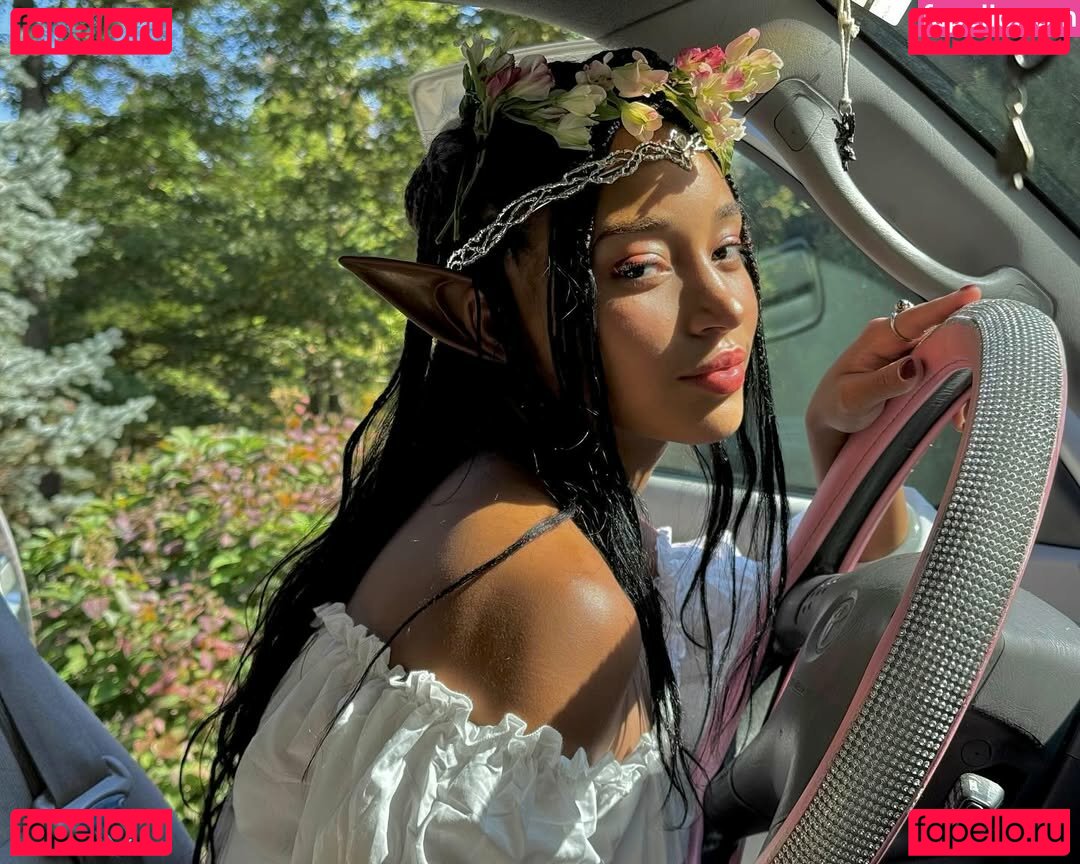 Amandla Stenberg Nude Onlyfans Photo 27