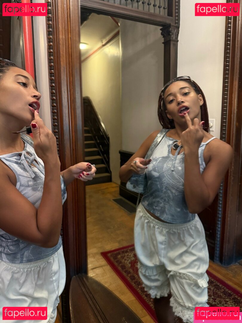 Amandla Stenberg Nude Onlyfans Photo 9