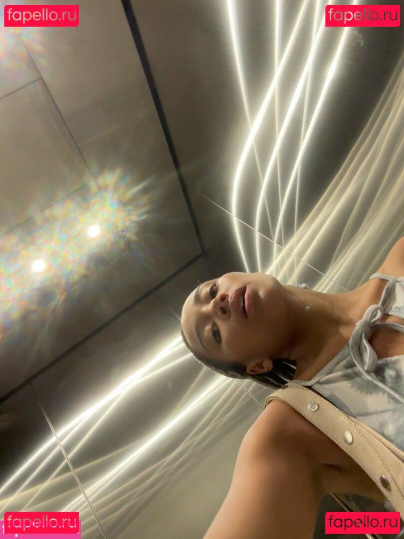 Amandla Stenberg Nude Onlyfans Photo 8