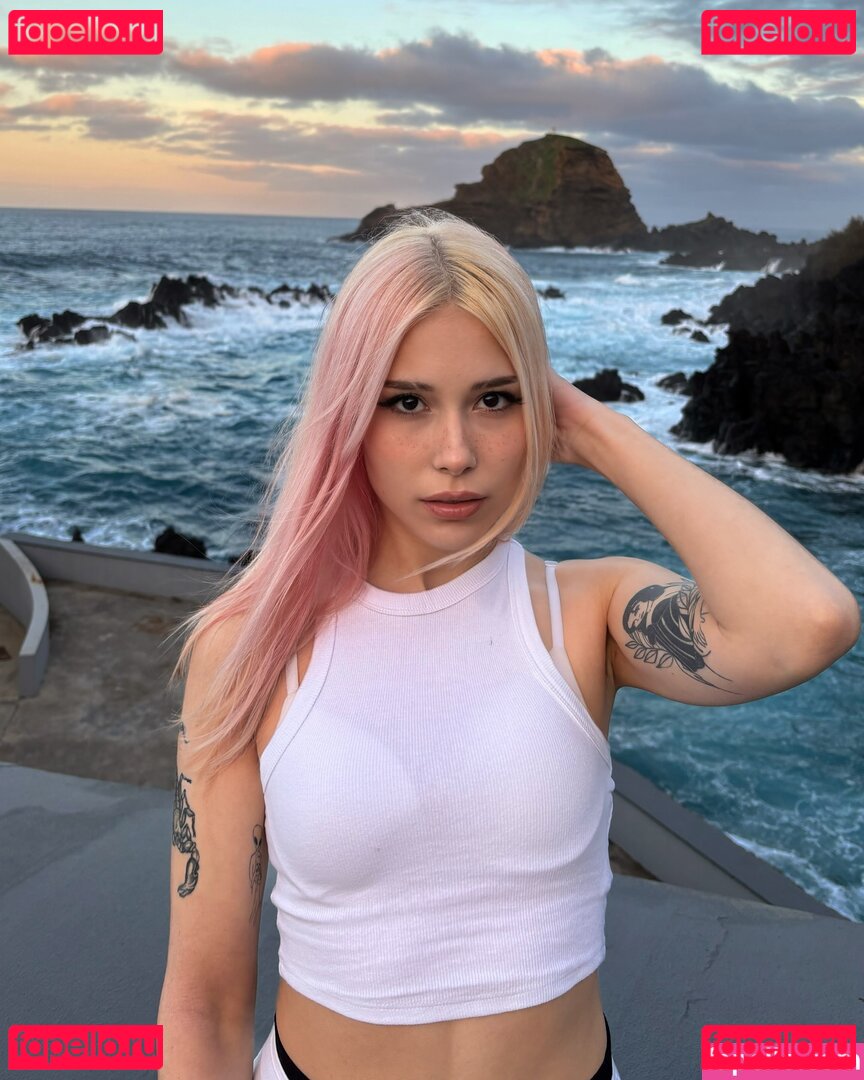 sarahtonin Nude Onlyfans Photo 40