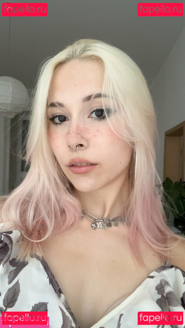 sarahtonin Nude Onlyfans Photo 11